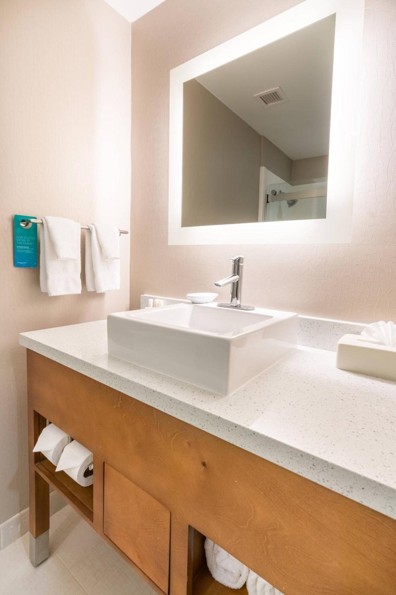Springhill Suites By Marriott Denton Dış mekan fotoğraf