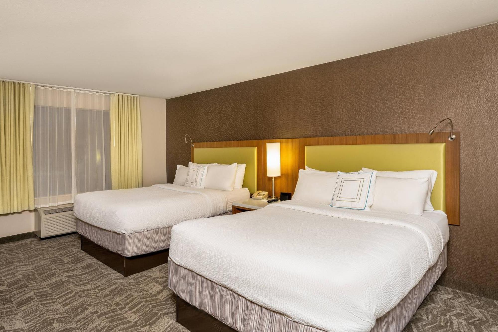 Springhill Suites By Marriott Denton Dış mekan fotoğraf