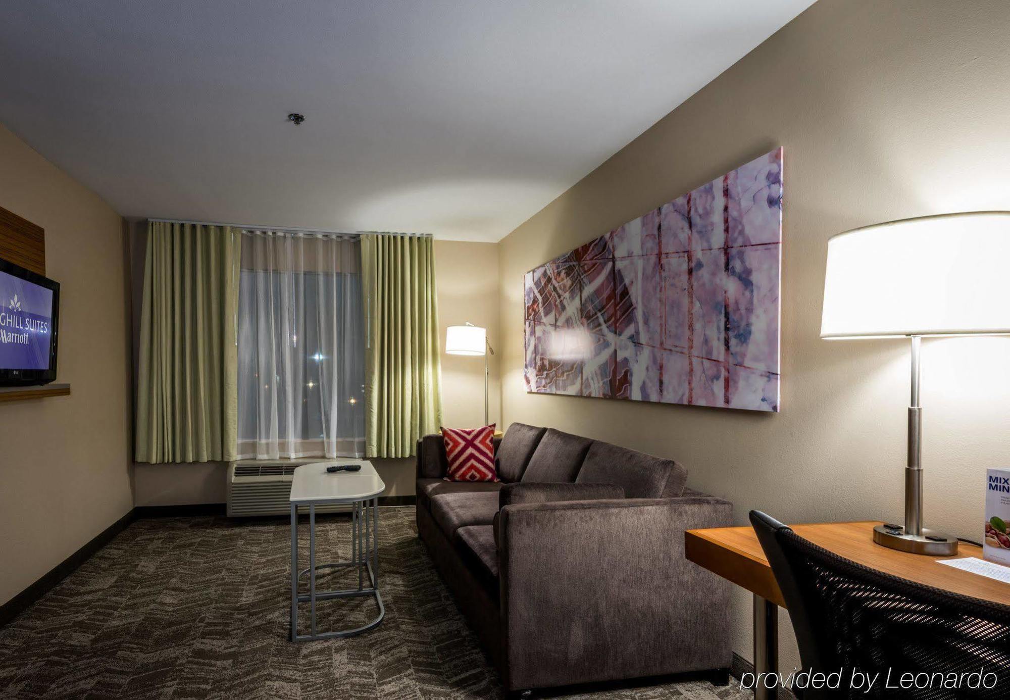 Springhill Suites By Marriott Denton Dış mekan fotoğraf
