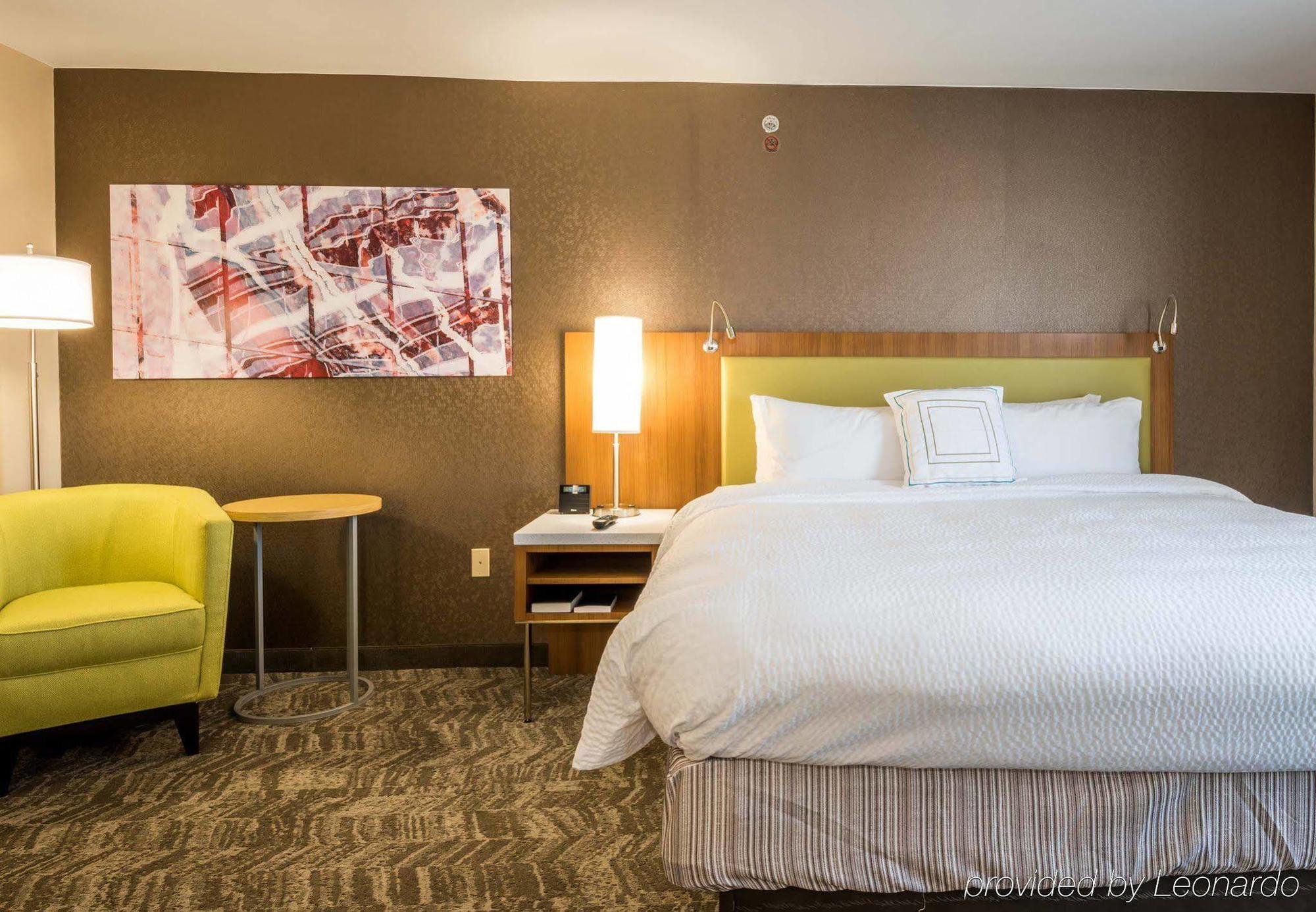 Springhill Suites By Marriott Denton Dış mekan fotoğraf